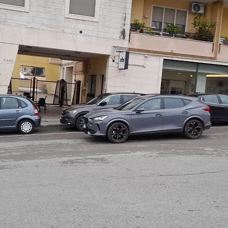 Sotto Il Castello Apartment Matera Bagian luar foto