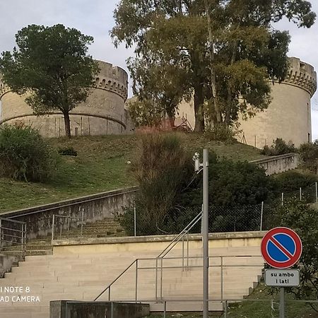 Sotto Il Castello Apartment Matera Bagian luar foto