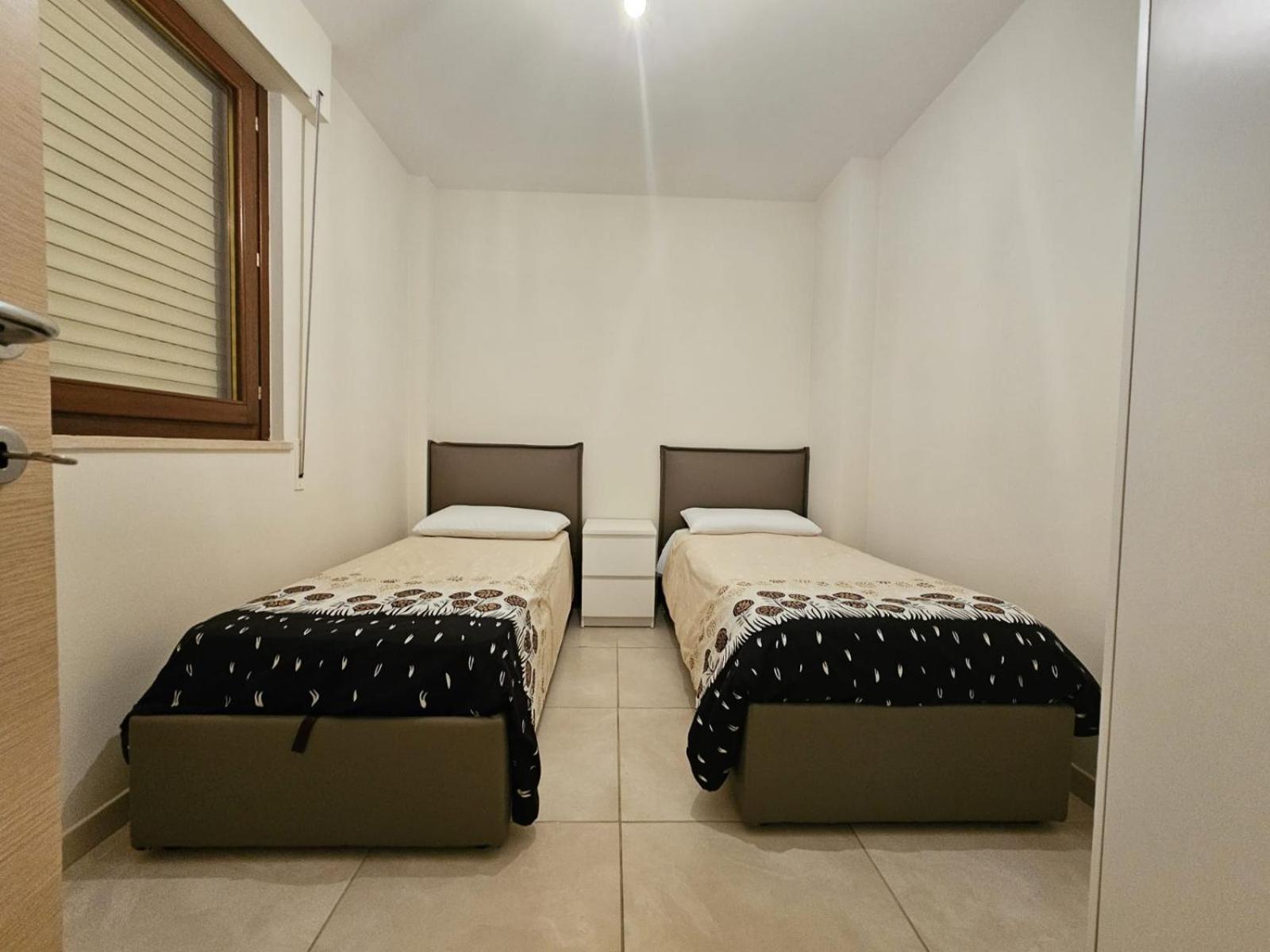 Sotto Il Castello Apartment Matera Bagian luar foto
