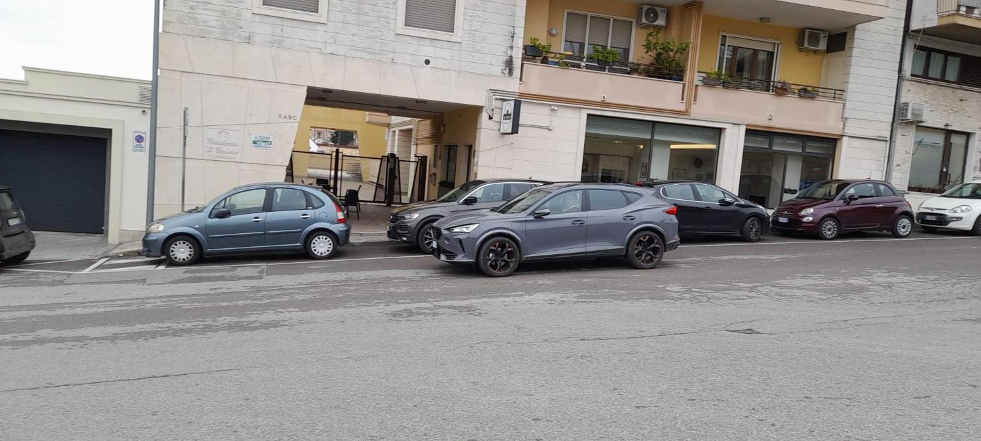 Sotto Il Castello Apartment Matera Bagian luar foto